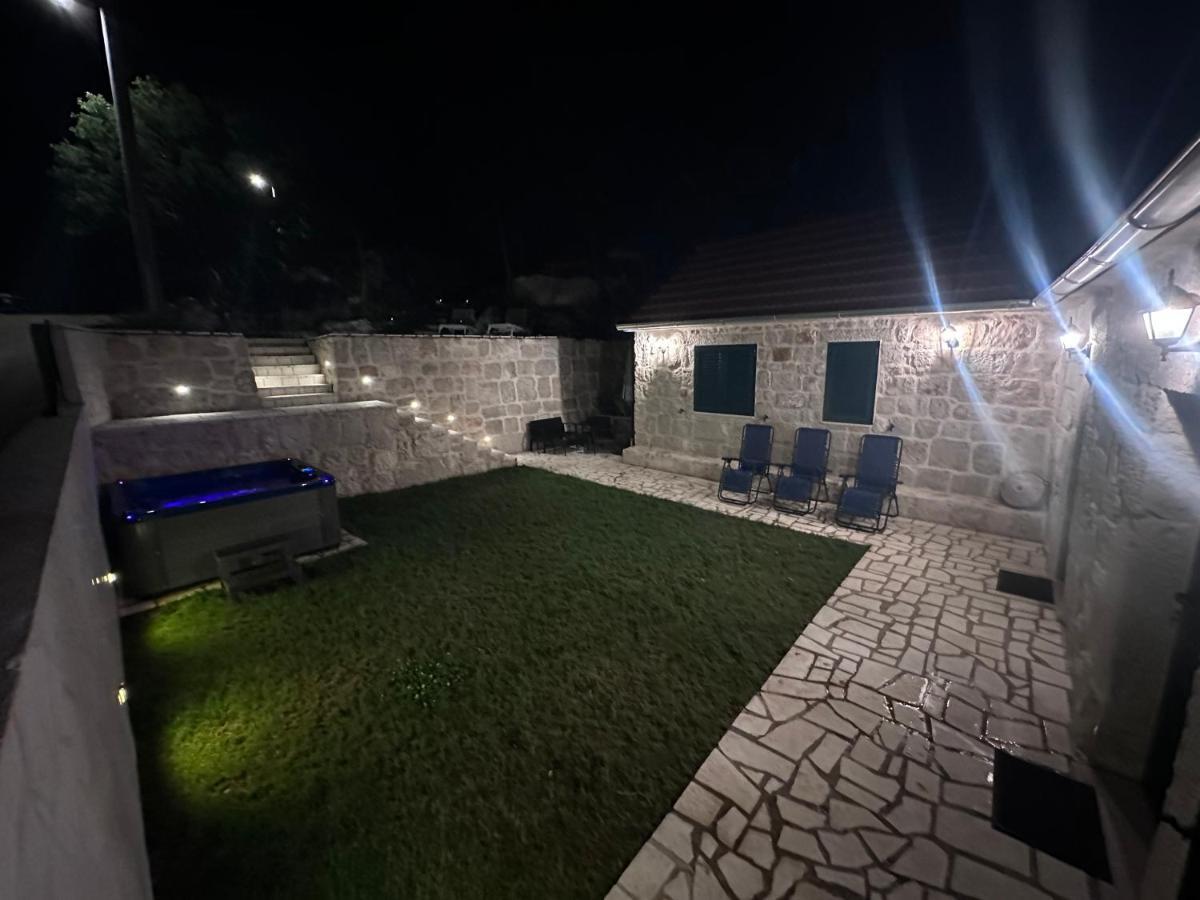 Aga Villa Zagvozd Buitenkant foto